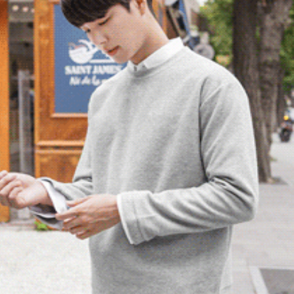 JOGUNSHOP’s Nesty Button PK Crewneck