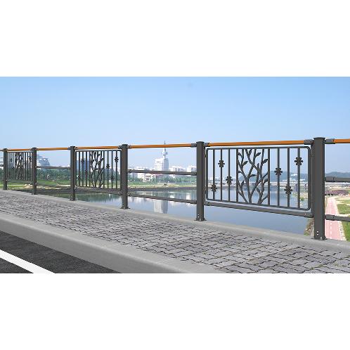 Angle adjustable fence