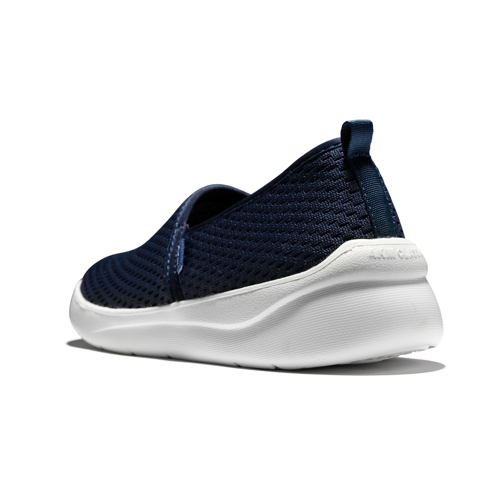 AKIIICLASSIC GO SLIP SLIP ON