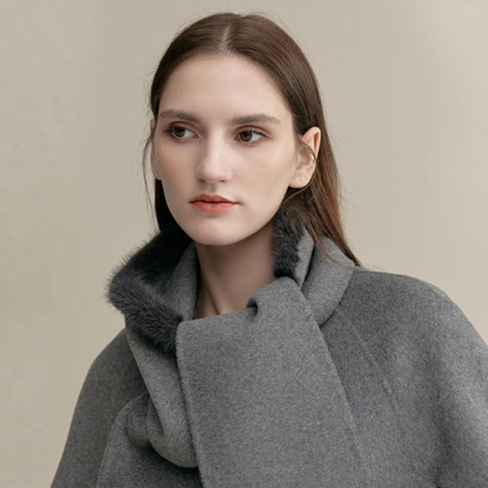 TAHARI MINK TRIM MUFFLER COAT