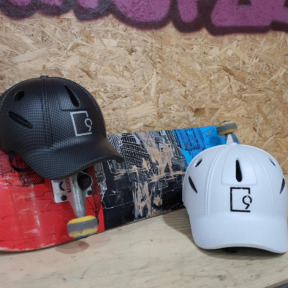 902s Fashion Helmet (Armour10) Carbon White M