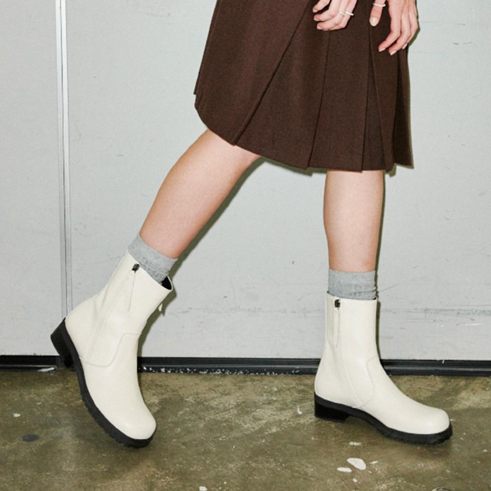 INTHESTAR IS_221385 IV