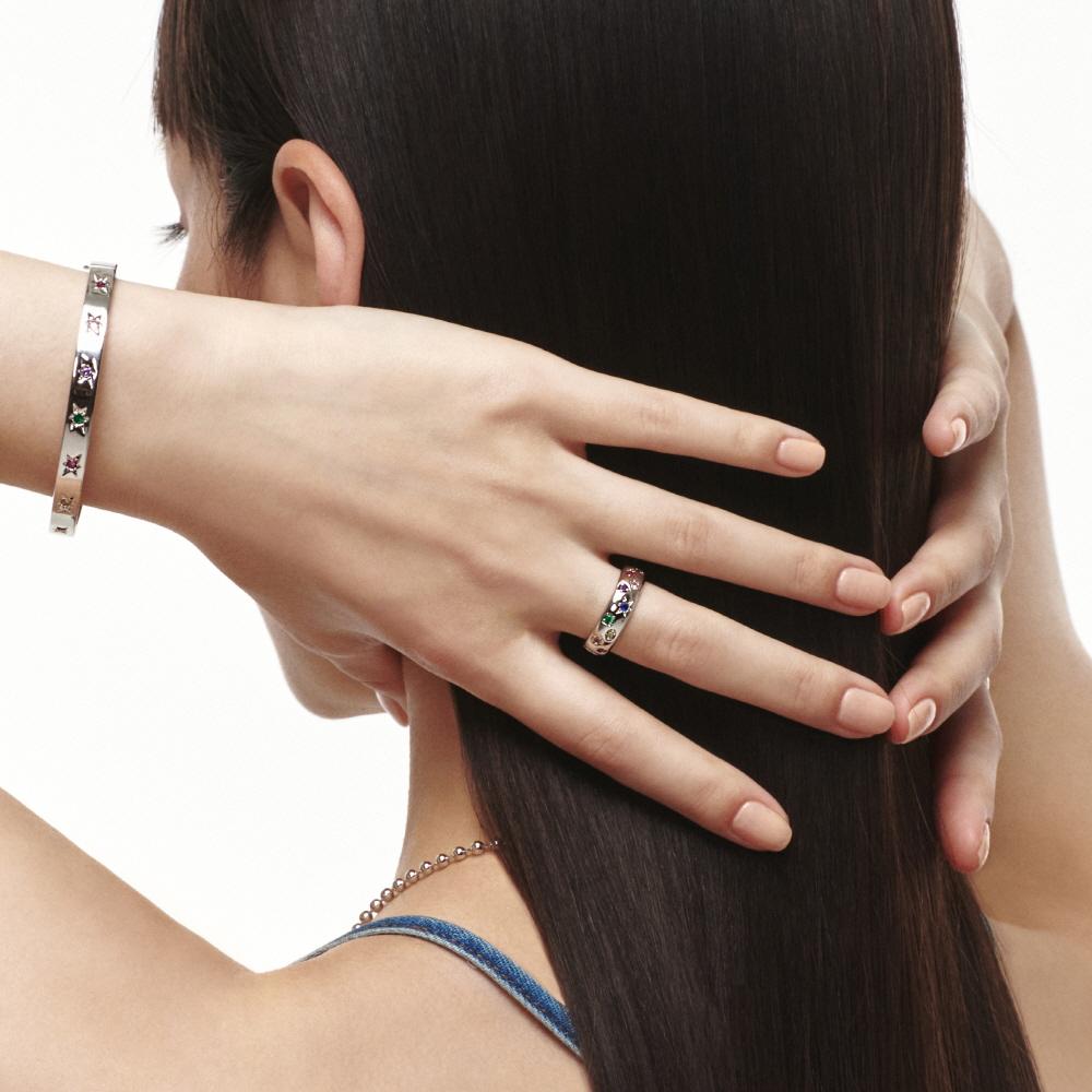 Cosmic Multi Stars Ring