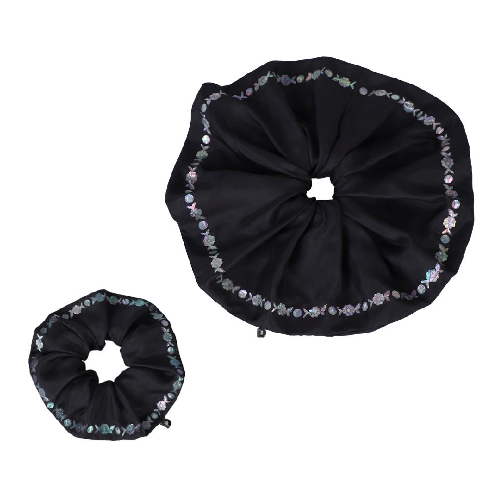 flower nacre big scrunchie