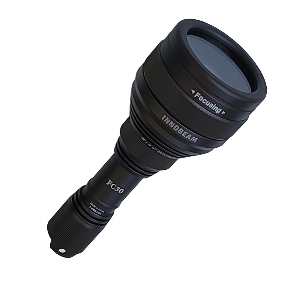FC30 150M Waterproof focus adjustable flashlight
